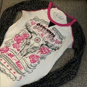 Excellent condition! Affliction Top from Buckle
